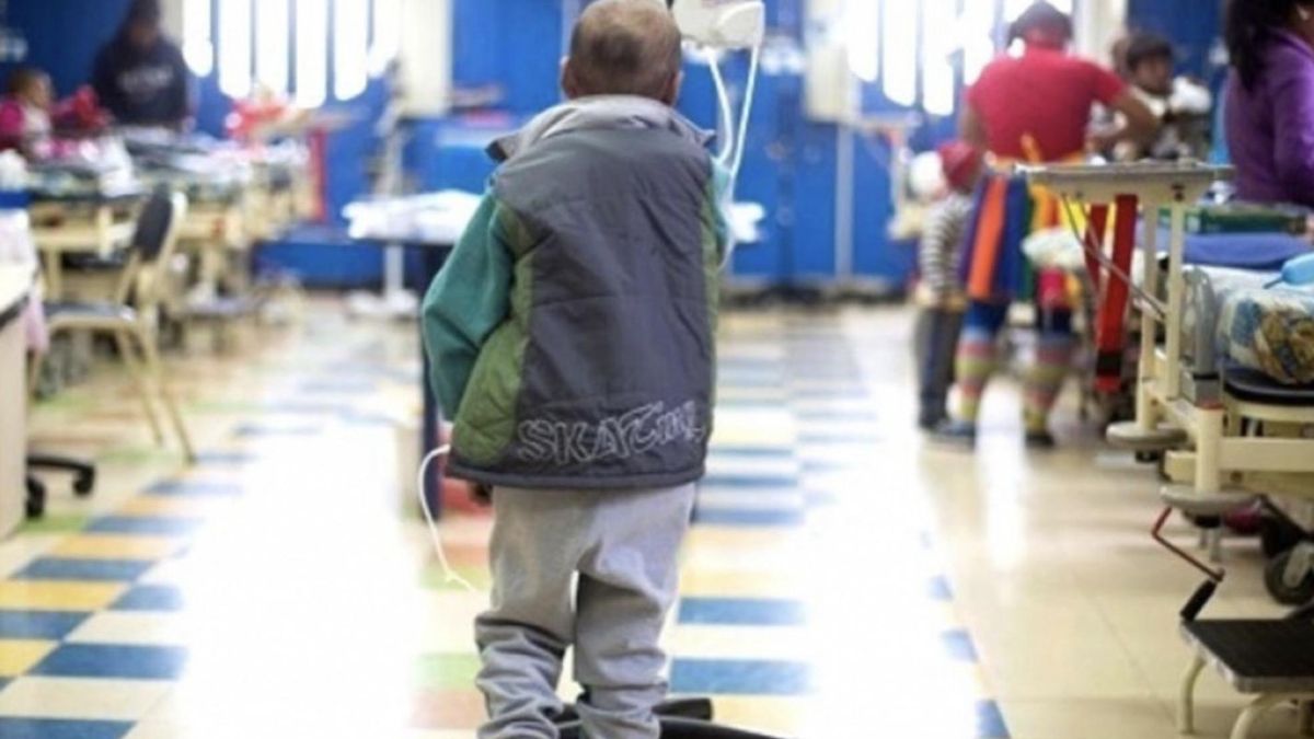 El 45% de los niños y adolescentes no tienen otra cobertura médica más allá de la salud pública.