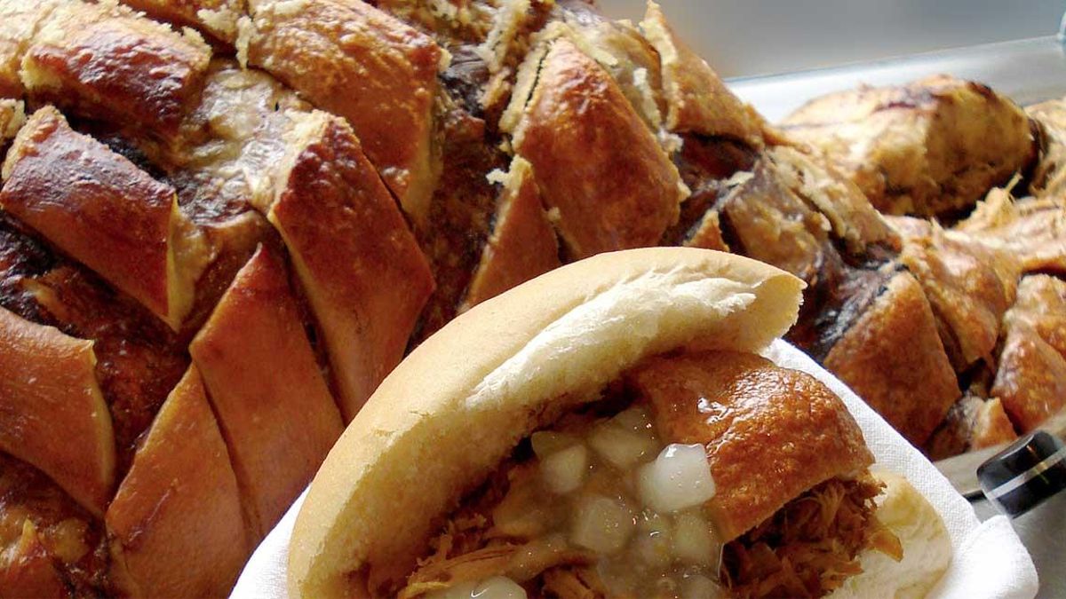 El famoso cerdo asado con compota de manzana de Oink. Oink