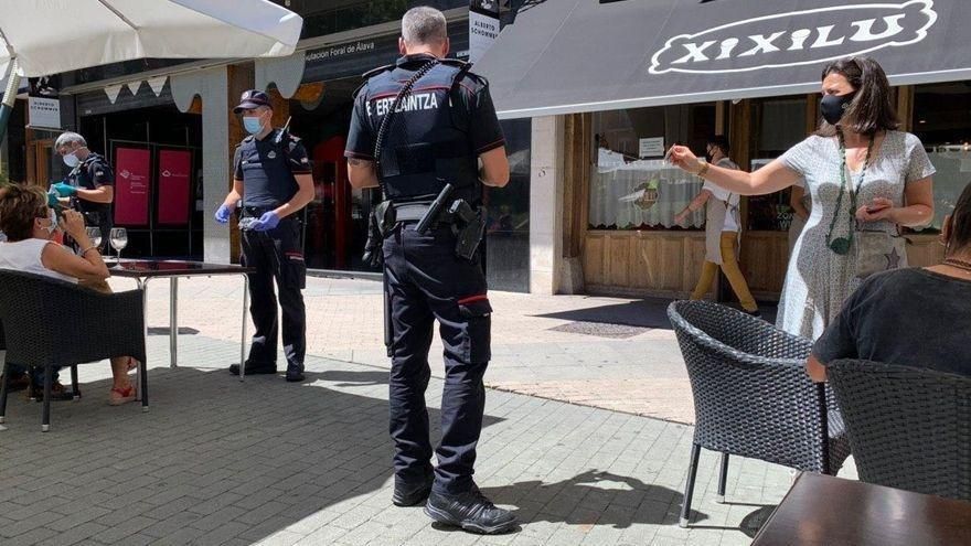 5 de agosto: La Ertzaintza clausura bares en VItoria