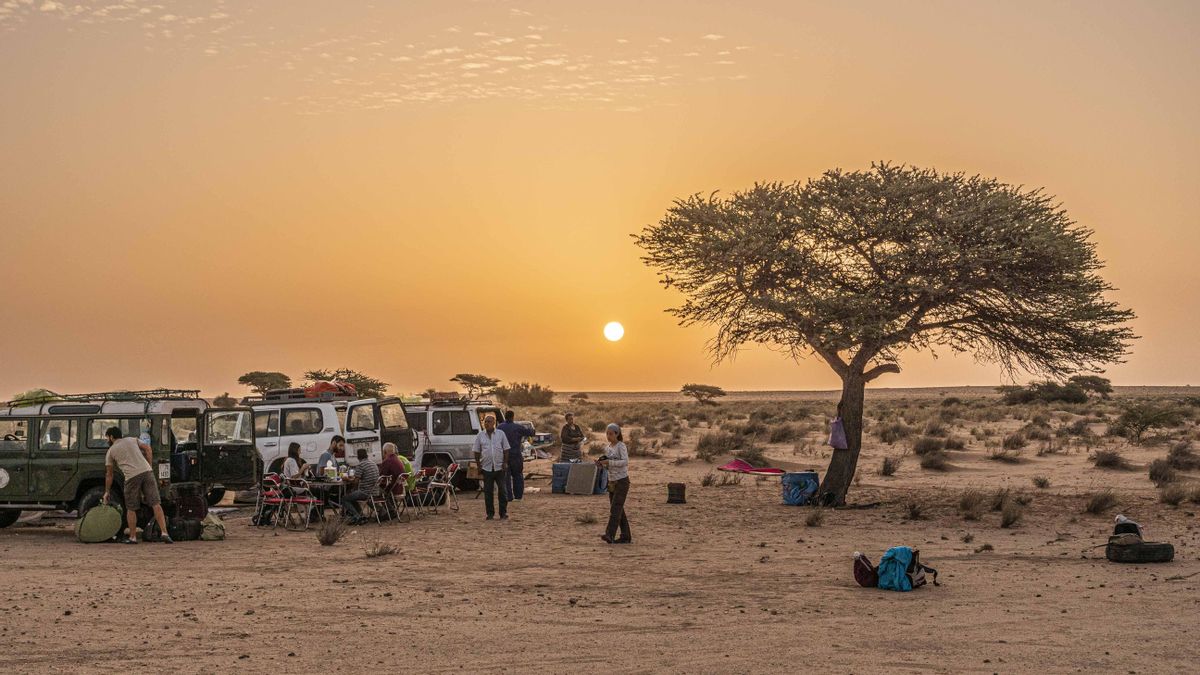 Durante el rodaje de 'Huellas' en el desierto