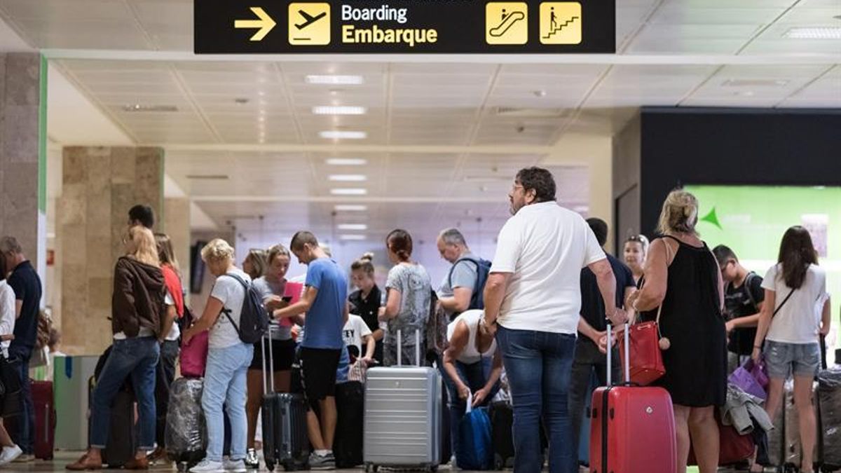 Los sindicatos cifran en 1.600 los afectados por la huelga de hoy en Ryanair
