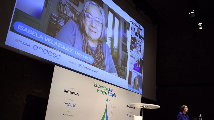 La directora de Ballena Blanca, Sara Acosta, durante el debate.