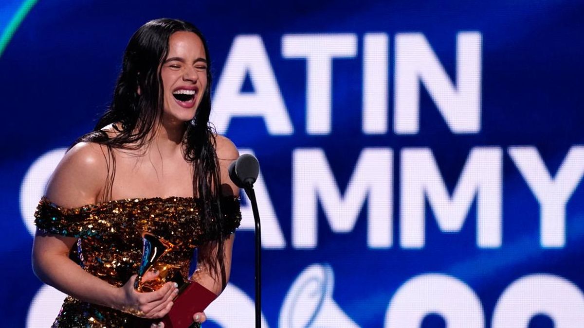 Rosalía en los Grammy Latinos 2022