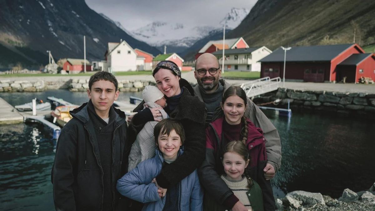 “Fjord”, del rumano Cristian Mungiu, con Sebastian Stan y Renate Reinsve.