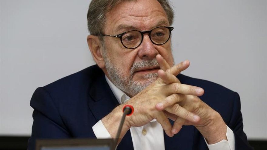 Juan Luis Cebrián: "Pedir a un colaborador que no hable no es despedirle"