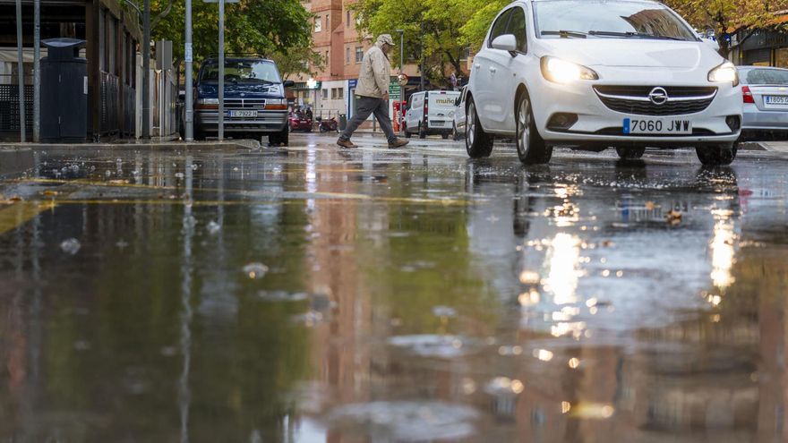 ¿En qué casos se puede no ir a trabajar cuando hay alerta roja de AEMET? Todas las respuestas ante una nueva DANA