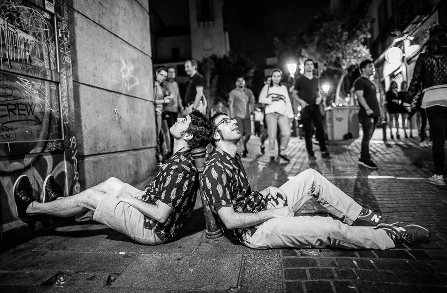 Nueve años de retratos en el bolardo más fotografiado de Madrid