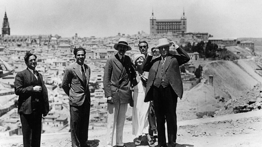 Una década fotografiando el patrimonio español antes de convertirse en el mayor saqueador del país