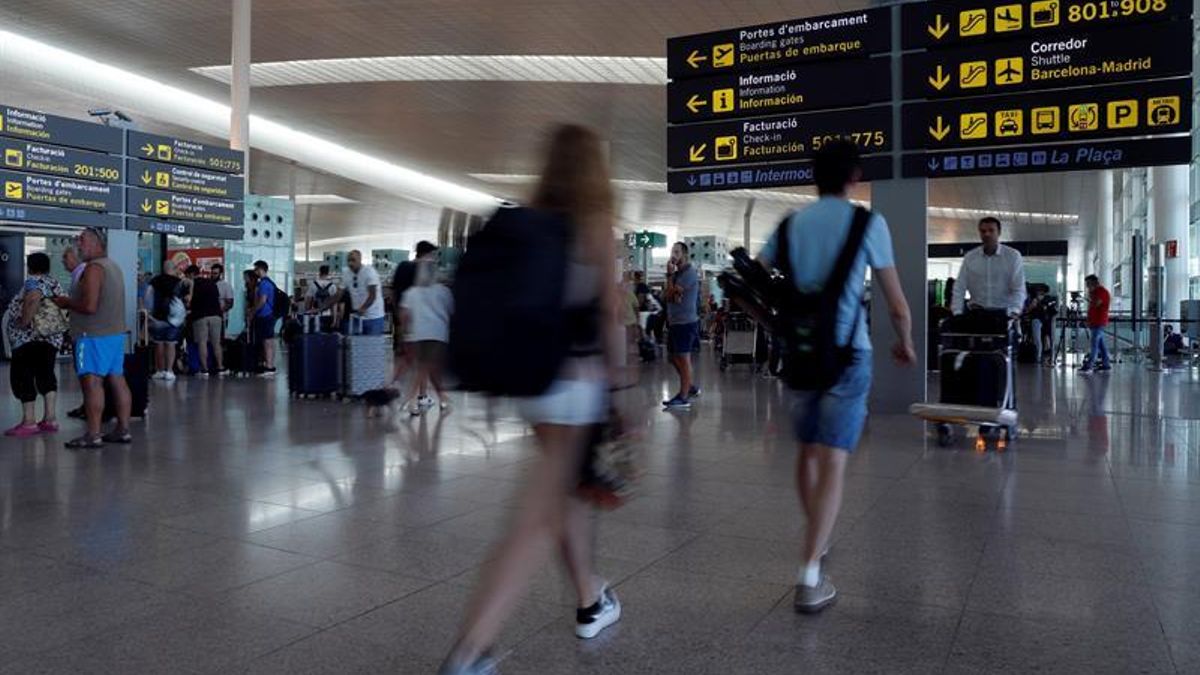 Iberia cifra en menos del 20 % el seguimiento de la huelga en Barajas y El Prat