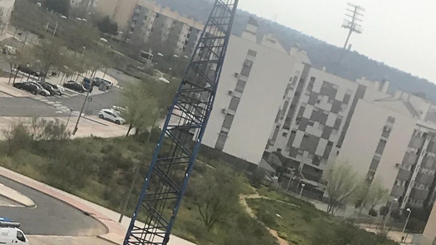 Imagen de los trabajadores en la obra del Mercadona que se construye en Toledo este miércoles 18 de marzo