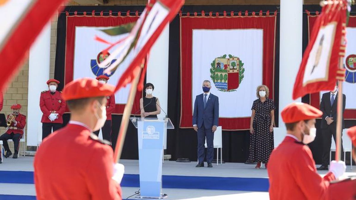 Acto de graduación de la última promoción de la Ertzaintza, celebrado en Arkaute a finales de julio