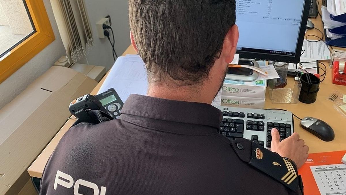 Detenido por estafar más de 6.300 euros mediante el uso fraudulento de tarjetas de crédito
