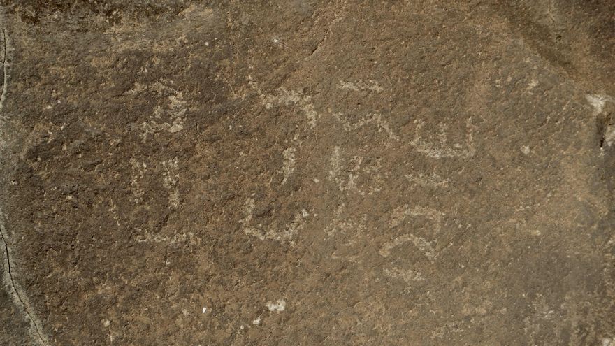 Otro ejemplo de escritura líbico-bereber, en la estación de Balos, Gran Canaria.