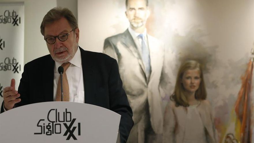 Cebrián rompe todos los contratos con Bloomberg después de que esta agencia publicase que su puesto está en cuestión