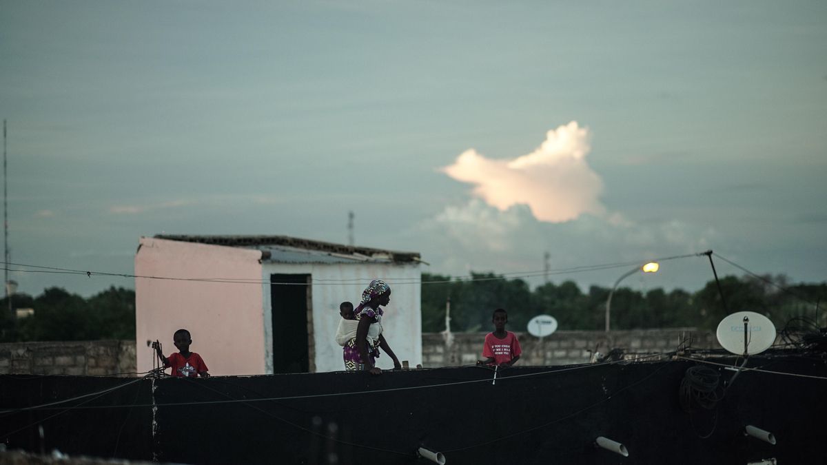 Cae la noche en Tambacounda, capital de la región senegalesa con el mismo nombre