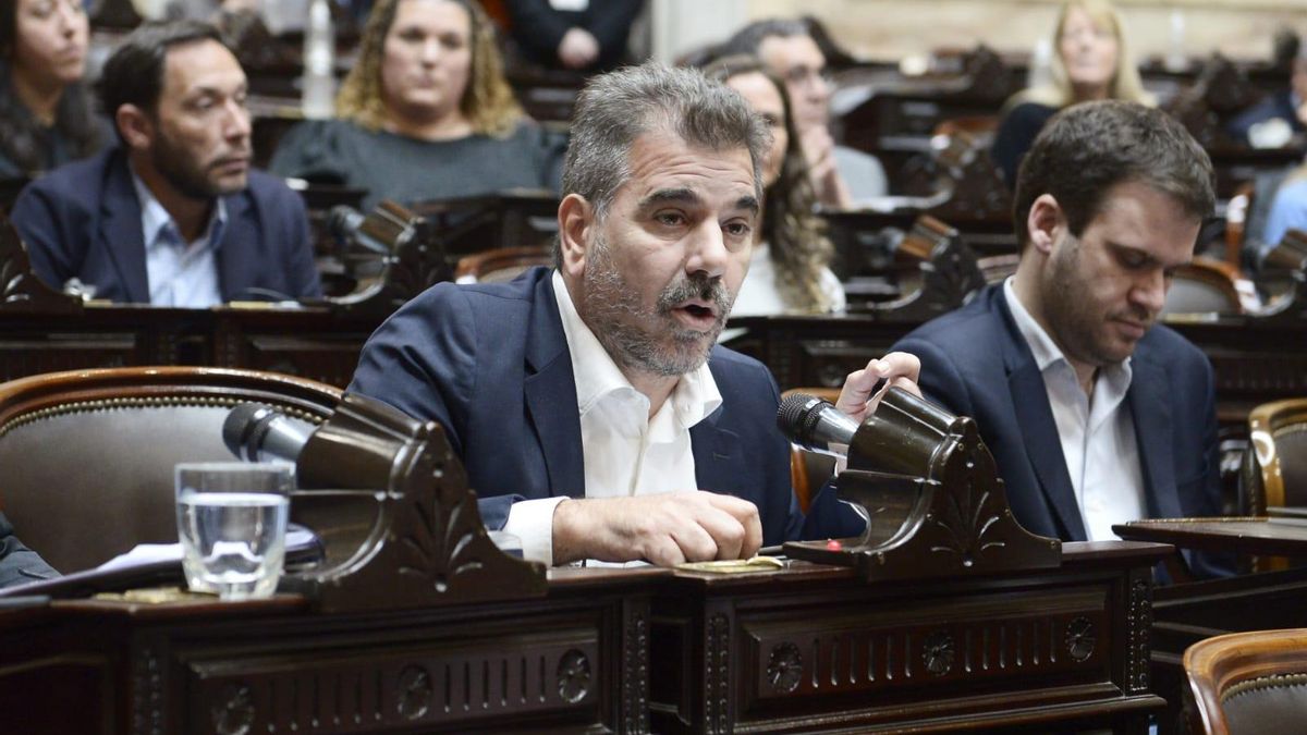 El titular del bloque Frente PRO, Cristian Ritondo, durante una sesión especial.