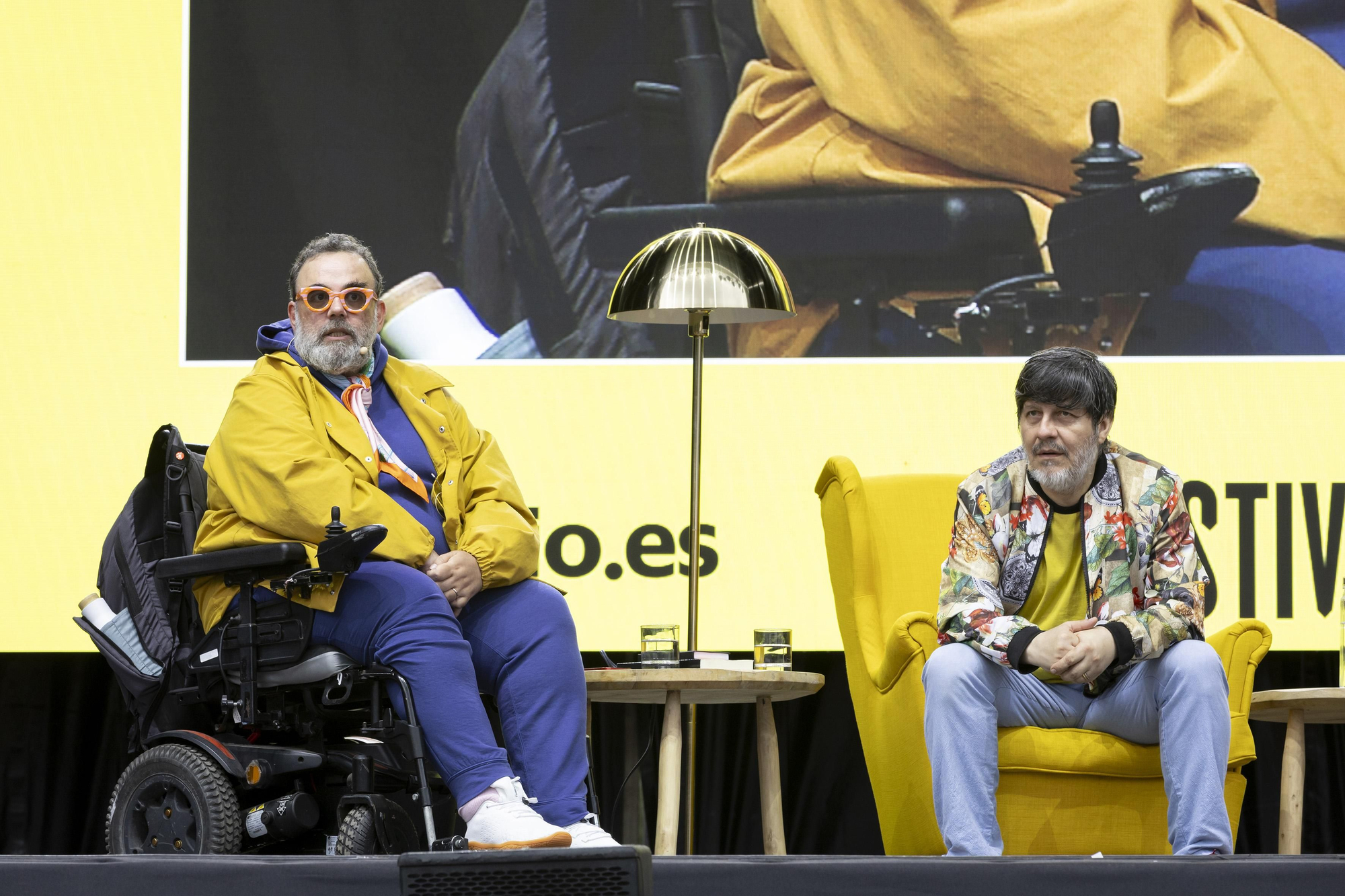 Bob Pop acompañado de Mauricio Retiz en su monólogo 'Días Simétricos'