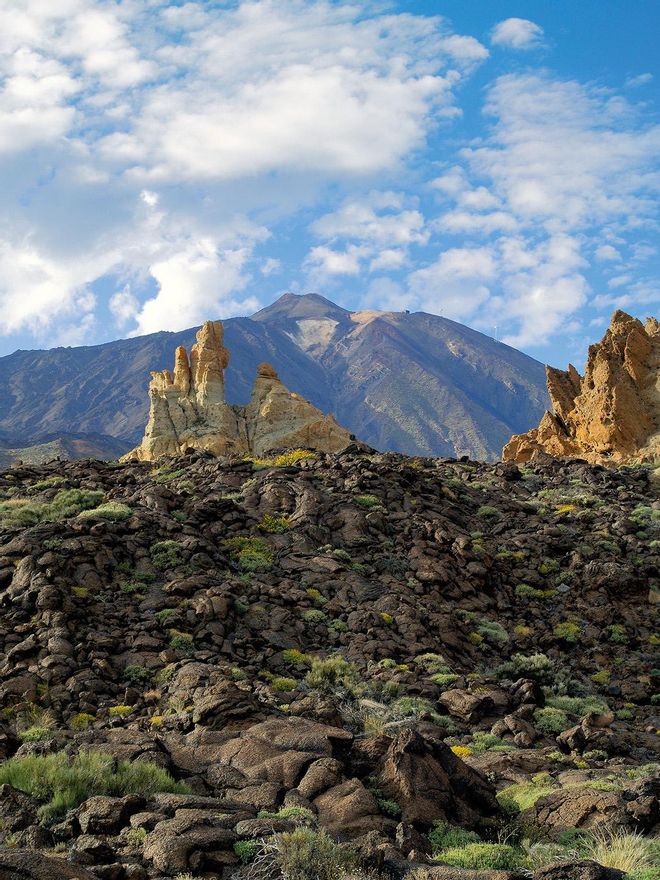 Cara sur del Teide, montaña sagrada para los guanches y morada, según las crónicas, de un demonio llamado Guayota