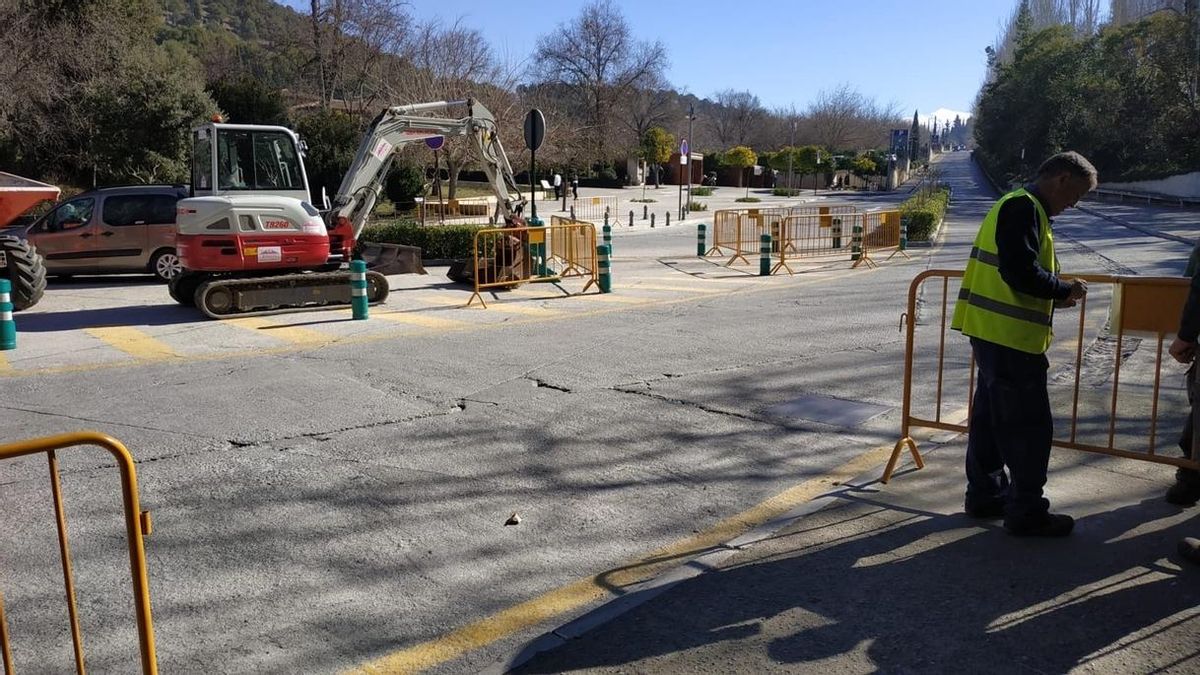 La Alhambra de Granada instala un nuevo colector para mejorar su red de saneamiento