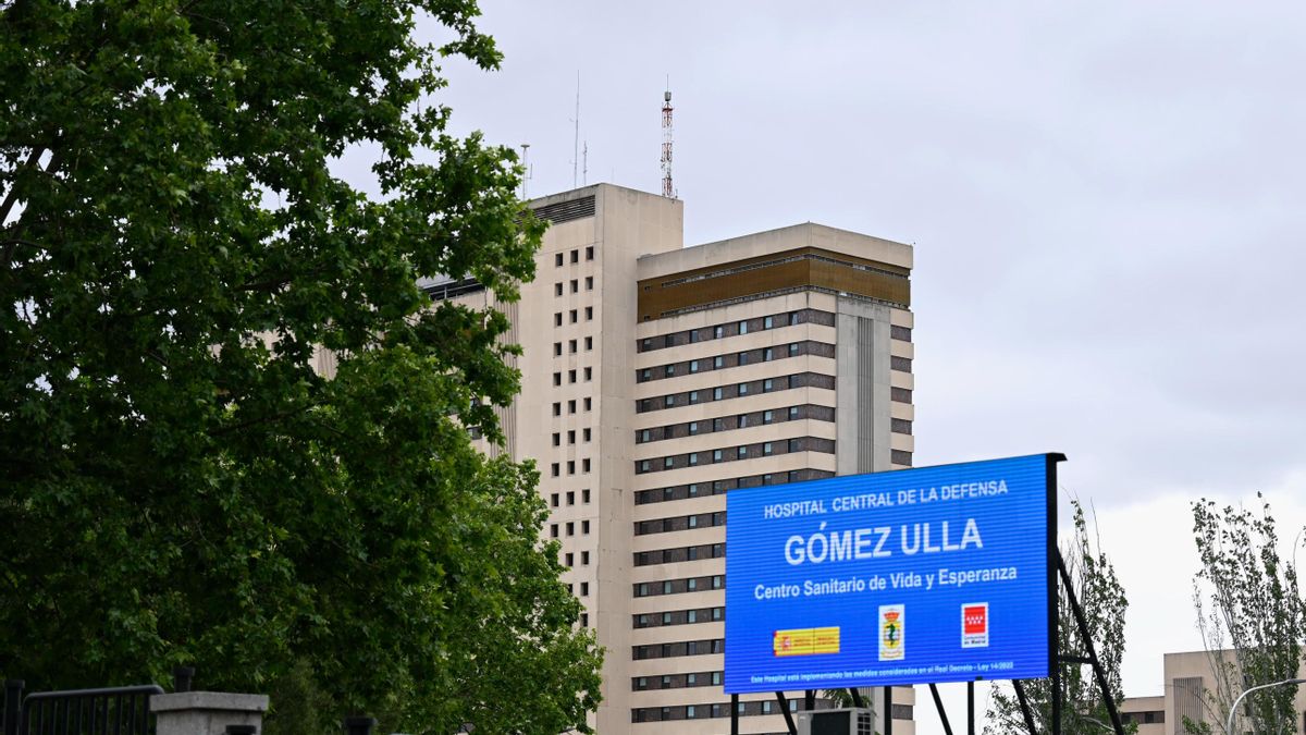 Entrada posterior del Hospital Central de la Defensa Gómez Ulla, a 10 de mayo de 2026, en Madrid.