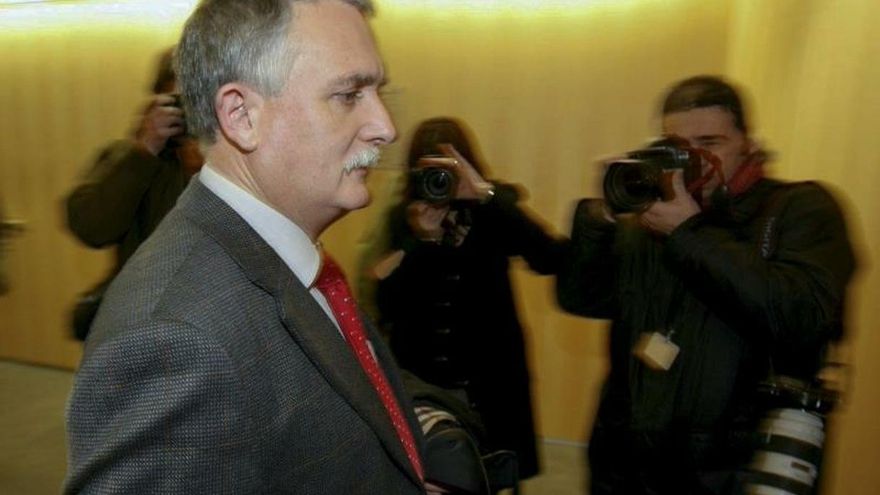 Condenado el exsenador del PNV Víctor Bravo a siete años de cárcel por tres delitos fiscales