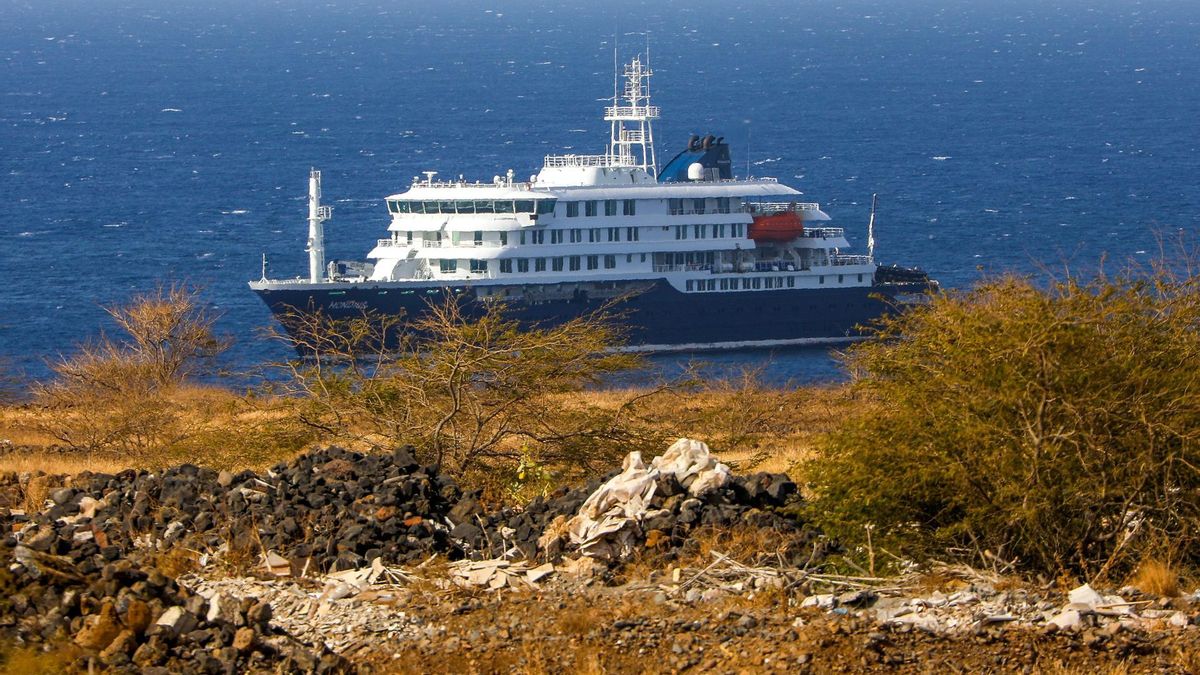 El MV Hondius, cuando se encontraba en Praia (Cabo Verde) el pasado 4 de mayo.