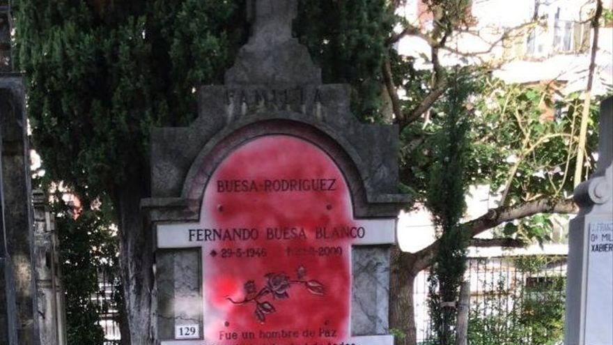 9 de julio: Atacan la tumba de Fernando Buesa