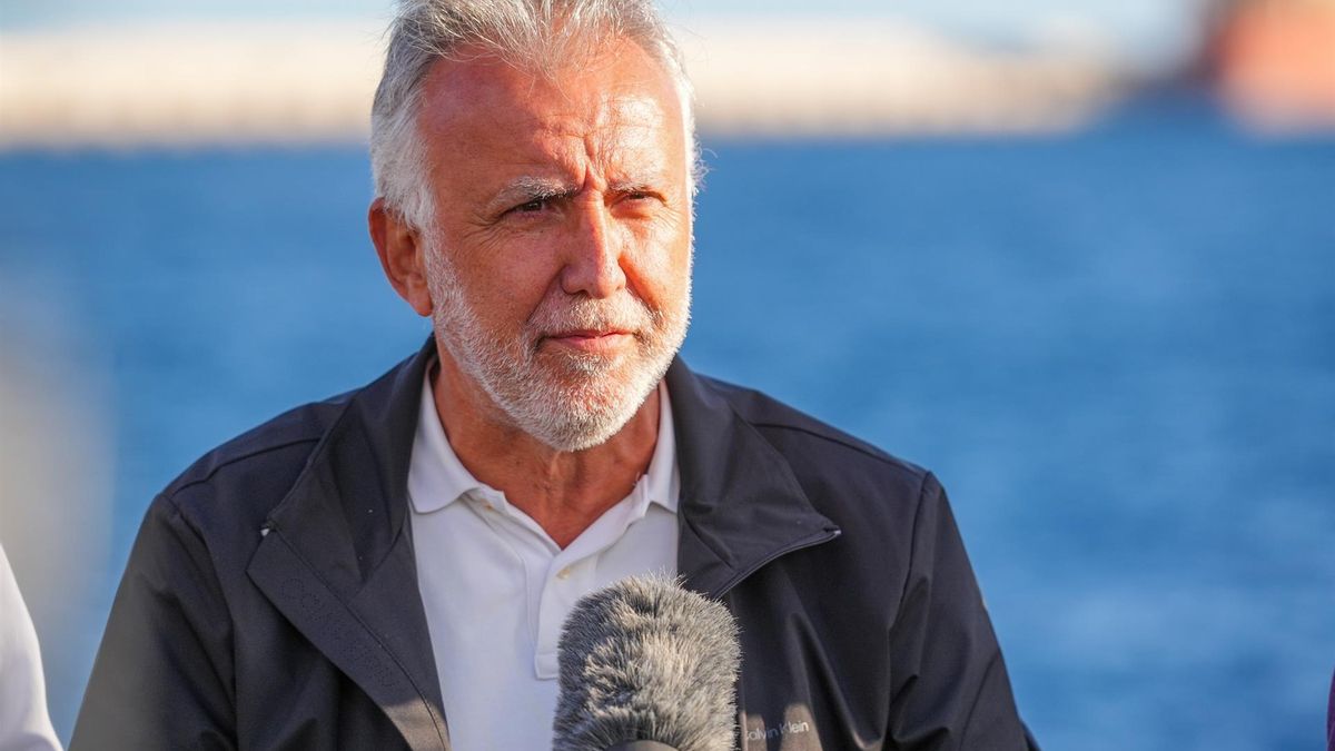 El ministro de Política Territorial y Memoria Democrática, Ángel Víctor Torres, durante una rueda de prensa en Granadilla durante la crisis del hantavirus.