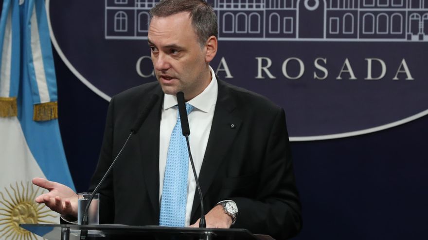 Confirman que Adorni se comprometió a pagarle US$65.000 en efectivo al vendedor de su departamento