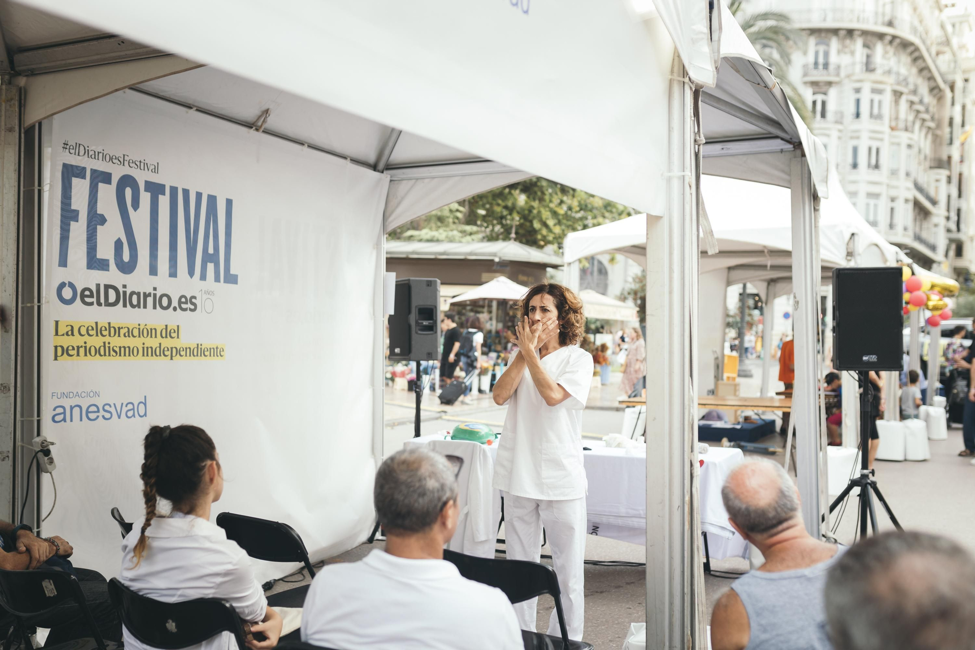 La Fundación Anesvad durante una de las sesiones de microteatro que tuvieron lugar en la carpa de activismo social