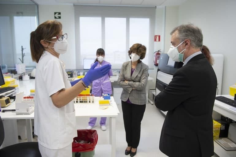 21 de abril: Urkullu y Murga, en los laboratorios de Txagorritxu