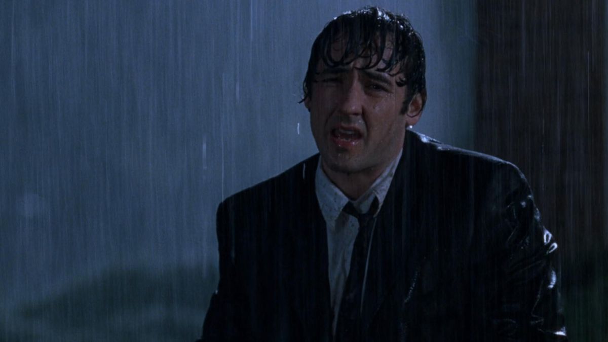 John Cusack, en una escena de "Alta fidelidad", de Stephen Frears.