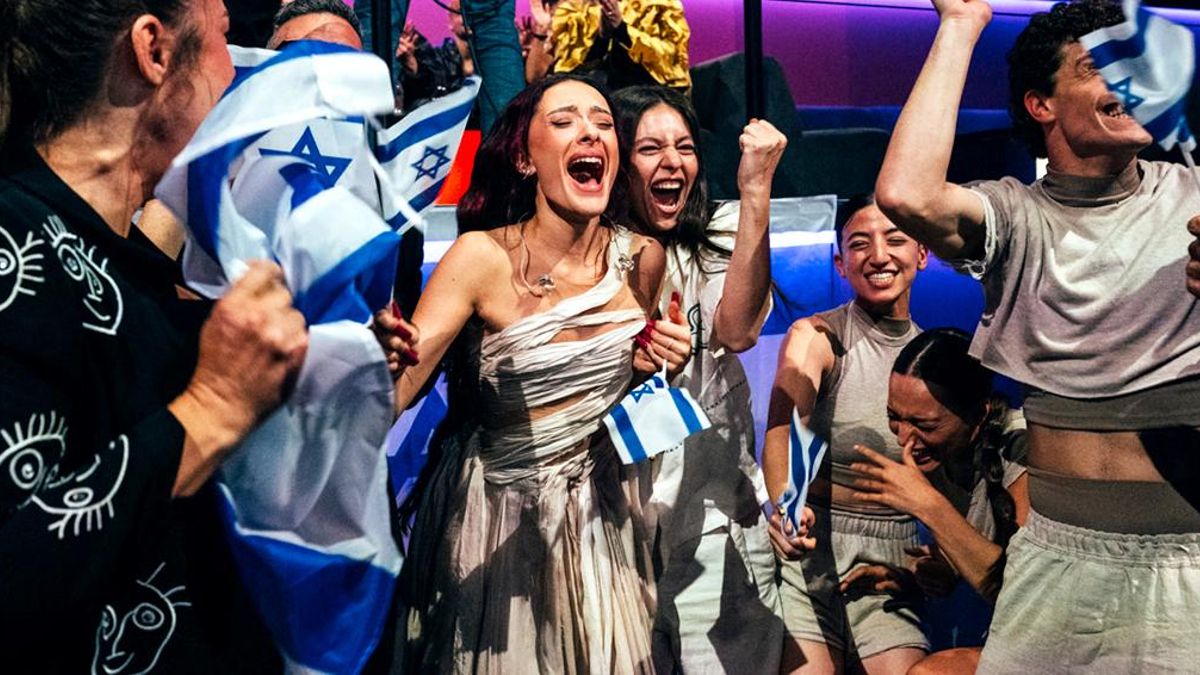 Eden Golan celebra los votos del público en Eurovisión 2024