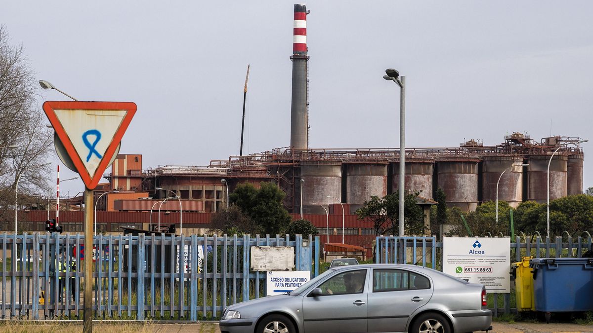 Imagen de archivo del complejo industrial de Alcoa en San Cibrao (Lugo).