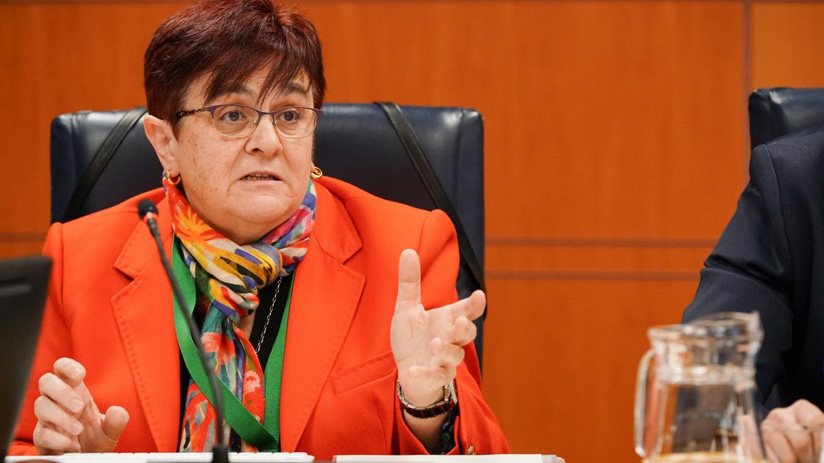 Archivo - La directora general de Osakidetza, Lore Bilbao