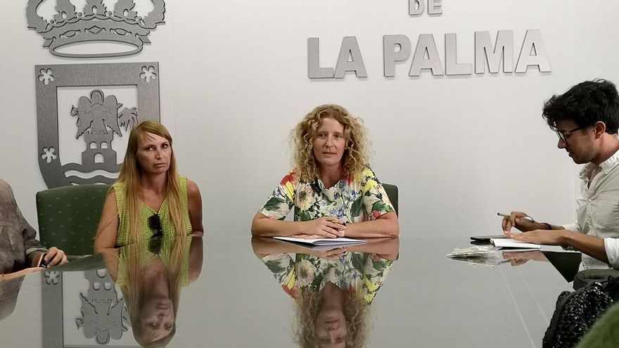 La consejera de Promoción Económica  apuesta por “aumentar la facturación” de las empresas de Isla Bonita Moda