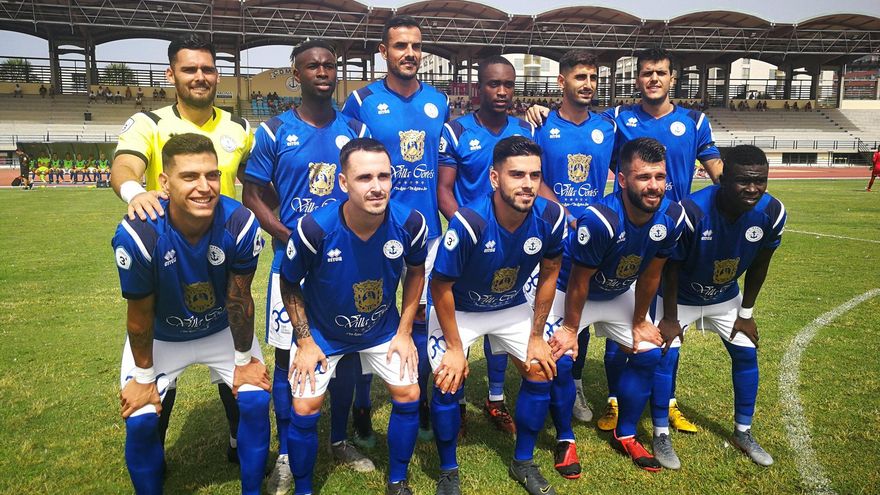 Formación del cuadro tinerfeño en uno de los partidos de pretemporada