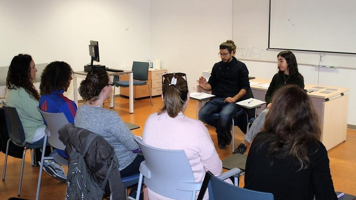 Psicólogos imparten en Hospital San Cecilio talleres de control de estrés para mujeres con embarazos de riesgo